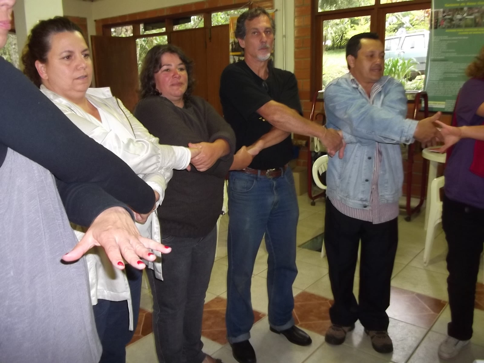 Dinâmicas de sensibilização.jpg